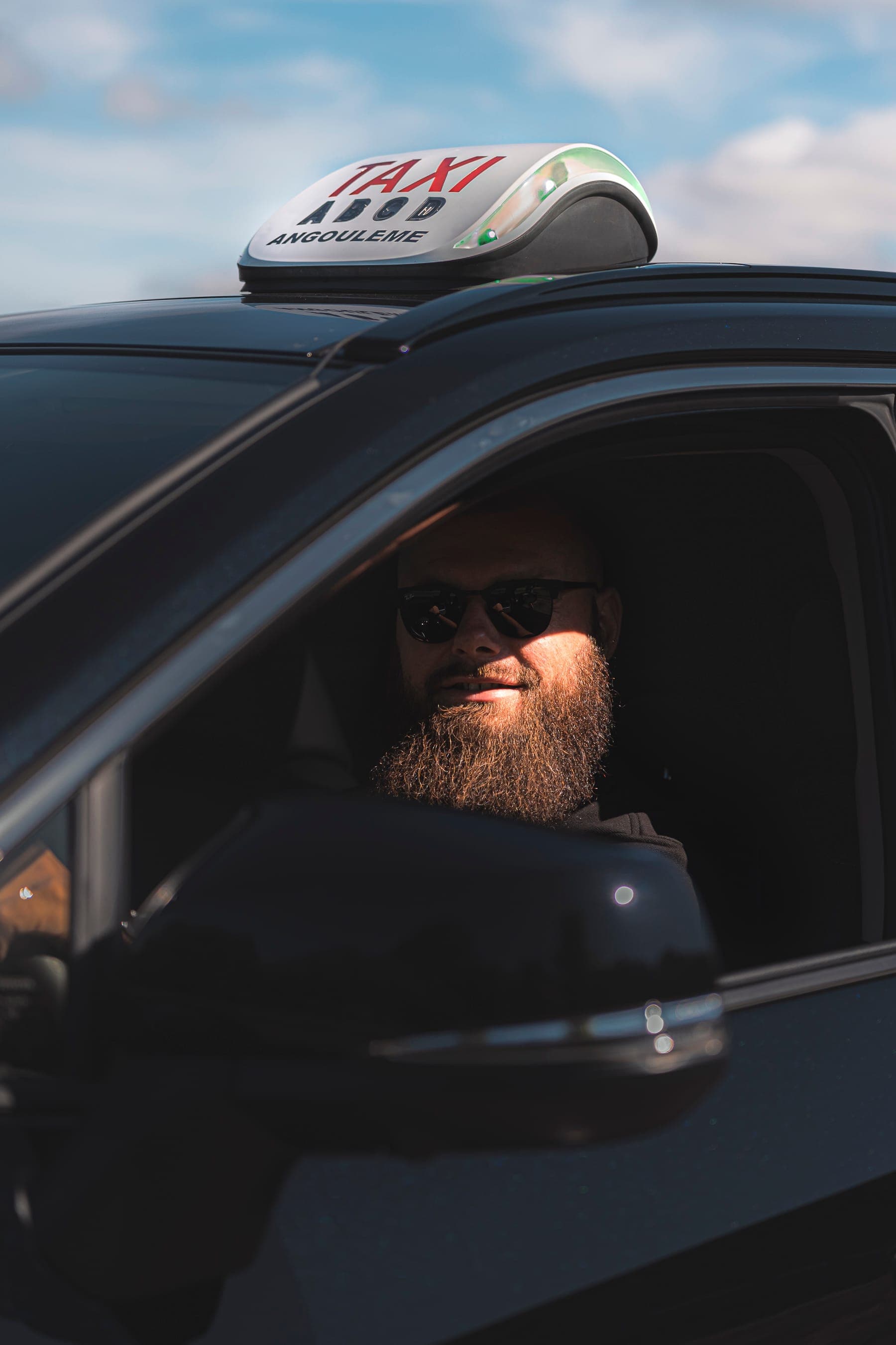 Michel, M.L Taxi Angoulême