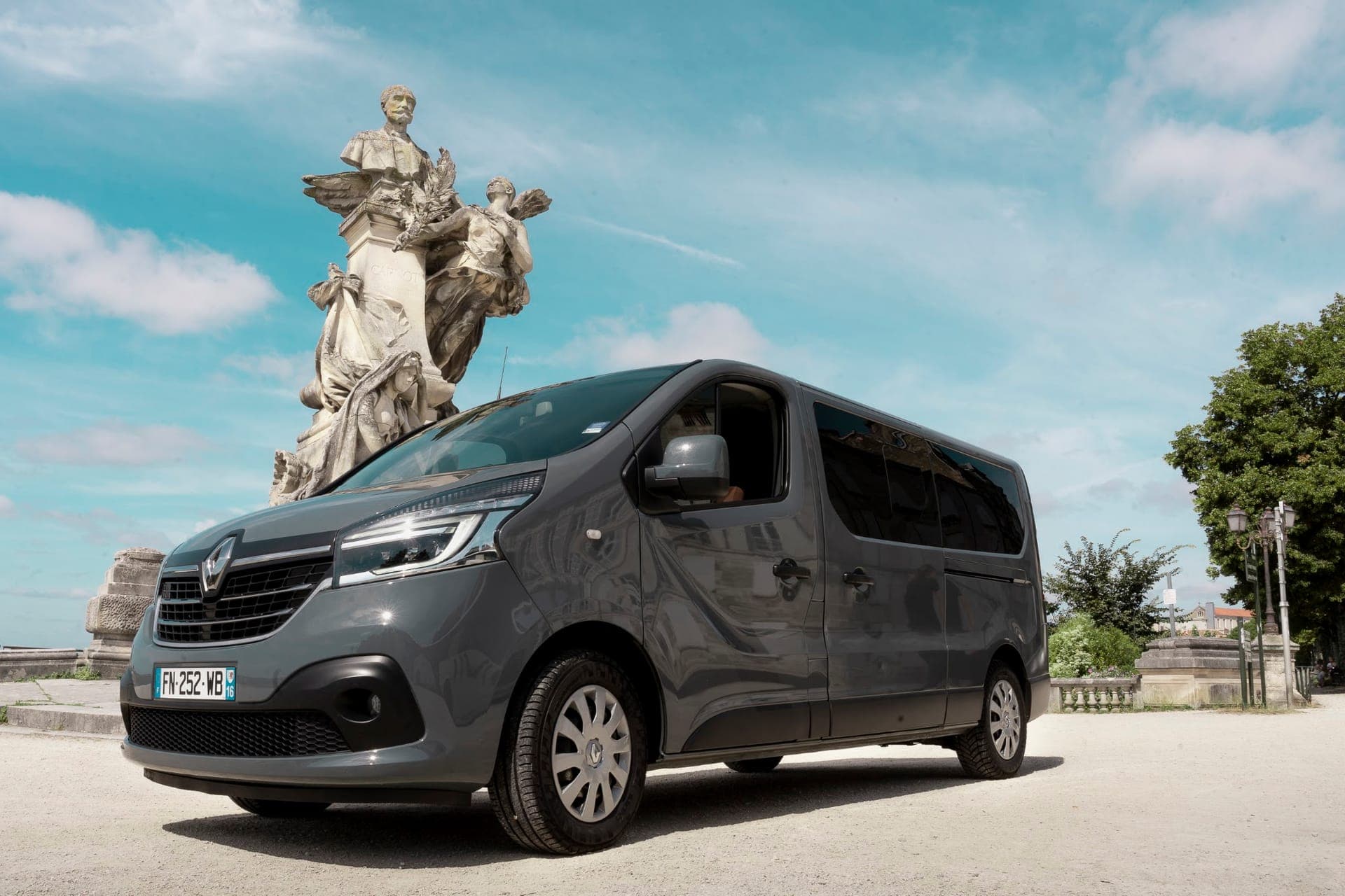 Van 8 places Renault Trafic
